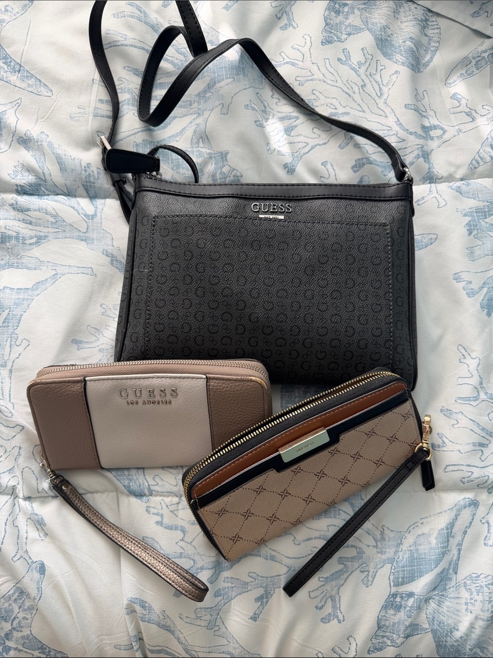 👀 Bundle! GUESS Black Crossbody Bag with Guess & Nine West Wallets